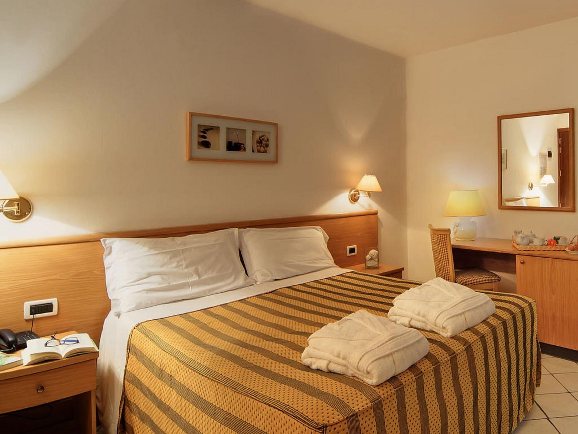Hotel La Luna 이스키아 외부 사진